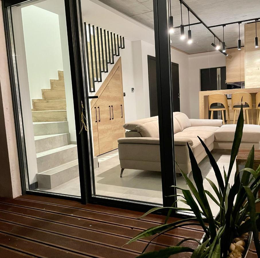 Apartment Zielona 9 *